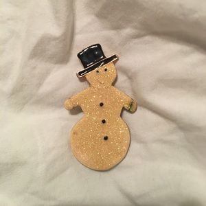 Snowman pin